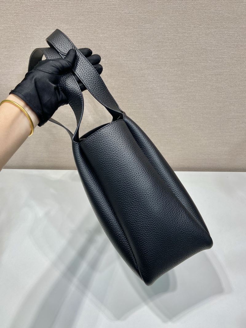 Pra*a bucket bags